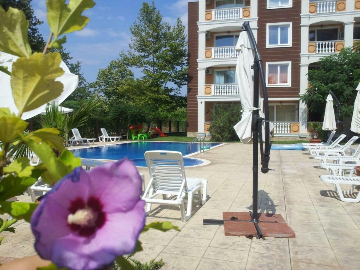 Villa Aria Complex Pantai Sunny Luaran gambar