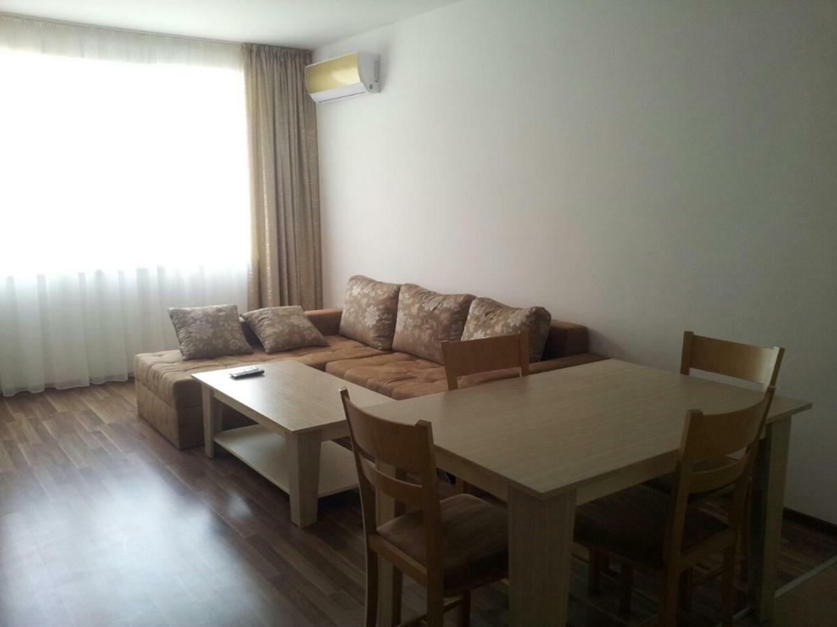 Villa Aria Complex Pantai Sunny Luaran gambar
